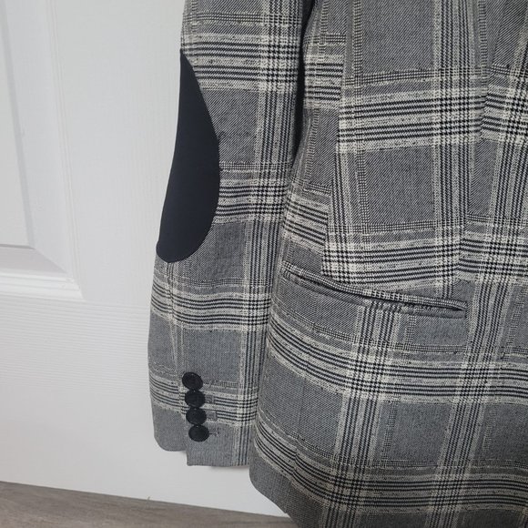 Woman Jackets - Picture 9 of 9